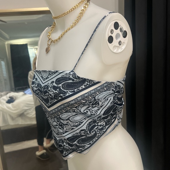 Rue 21 and White Paisley backless tank Top NWT - Picture 6 of 7